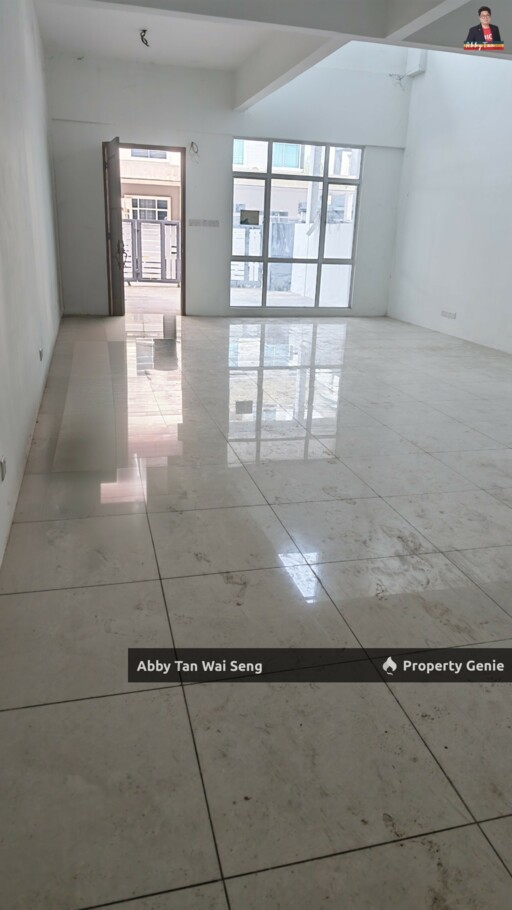 Gayamas 118 | Triple Storey | Bare Condition | Below Market Value, Worth Considering Bah