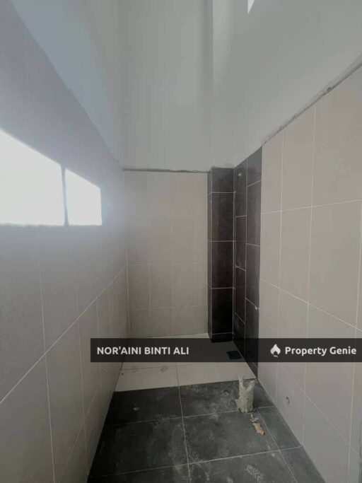 Rumah Baru Semi-D Sungai Isap Kuantan