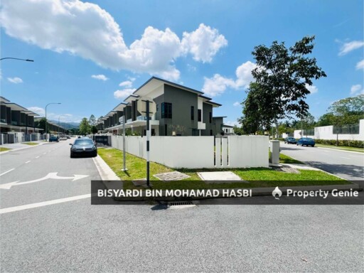 CORNER LOT FULLY FURNISHED & FULLY RENOVATED,  2 Storey Terrace One Park Taman Semenyih Idaman, Semenyih.