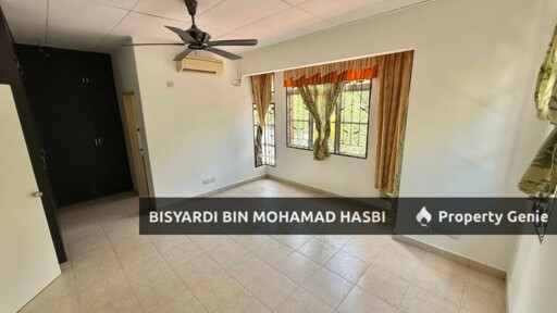 Facing Open Corner Lot Renovated Double Storey Taman Putra Prima, Puchong.