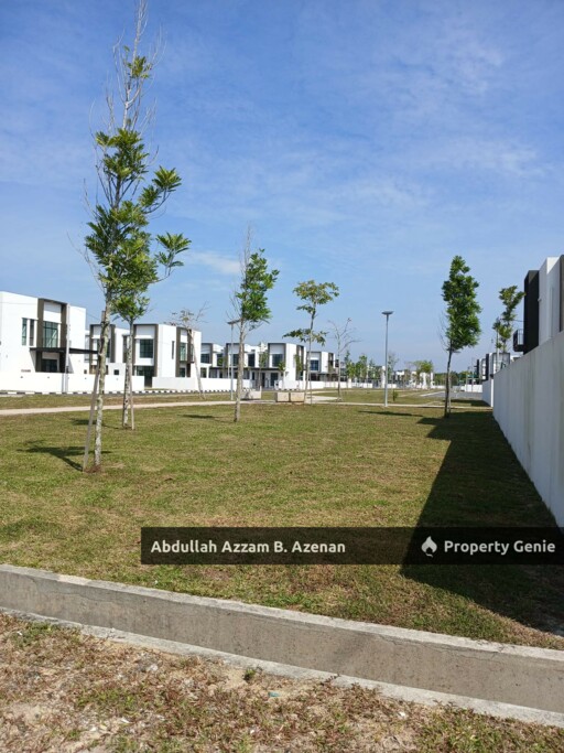 Double Story Corner Lot ‼️ Taman La Casa Lunas