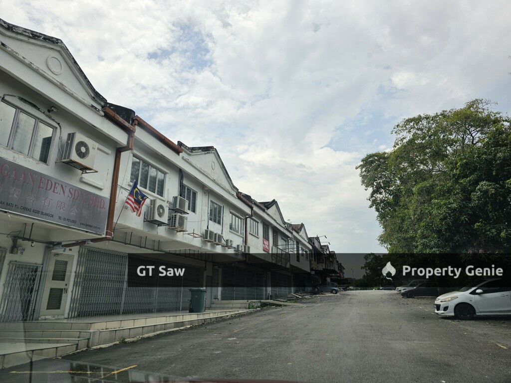 2 Storey Shoplot in Tmn Megah Cheras for rent