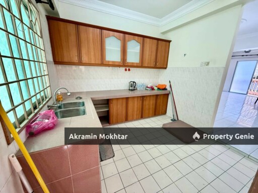 Freehold, Corner Umit & 1 Parking | Apartment Sri Ria, Taman Sepakat Indah, Kajang.