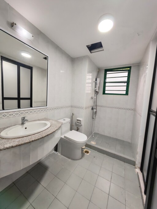 Straits View Condo For Rent