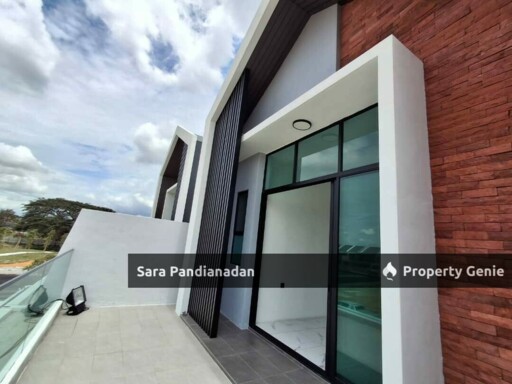 Lex Living, A Freehold 2-Storey Home in Panorama Lapangan, Botani!