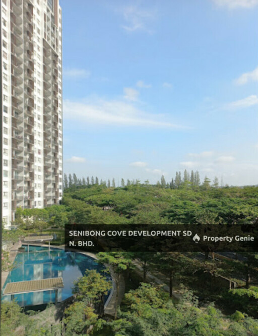Senibong Cove - The WaterEdge Apartments
