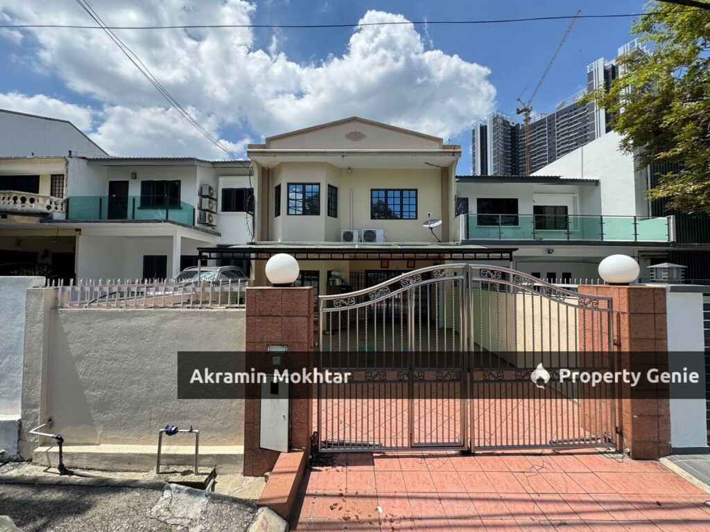 FREEHOLD & FULLY EXTENDED | DOUBLE STOREY TERRACE @ JALAN MAAROF, BANGSAR