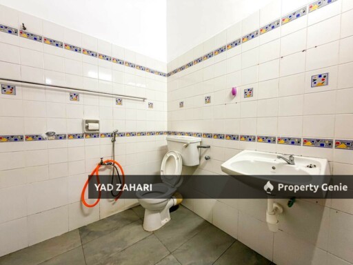 Seksyen 20, Shah Alam | 2-Storey Terrace 4 Bedrooms | RM599K - Renovated and Non Bumi Lot