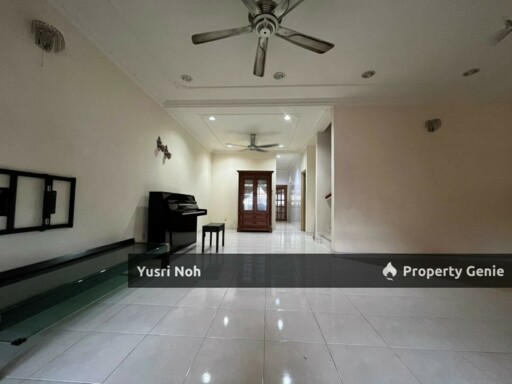 2 Storey Seksyen 7 Shah Alam - Partial Furnshed! Good Condition