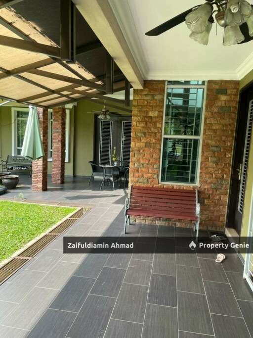 Spacious Corner Lot Semi-Detached Home in Bangi