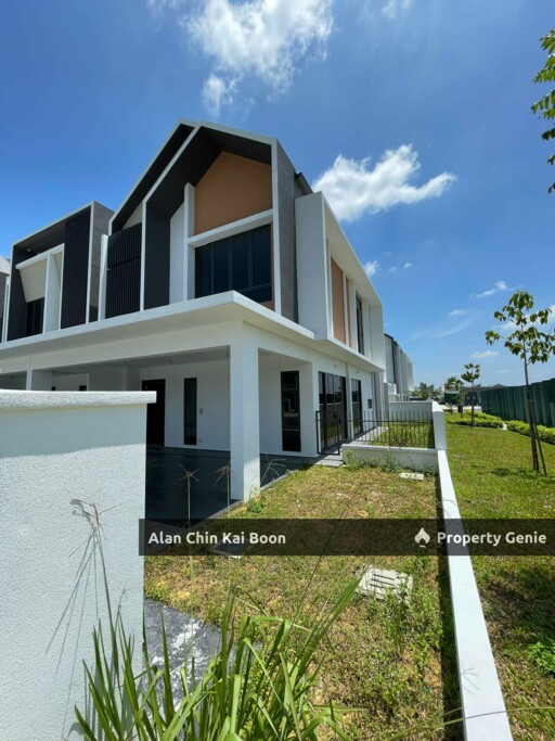 Valeria Gamuda Gardens Corner Lot House For Sale