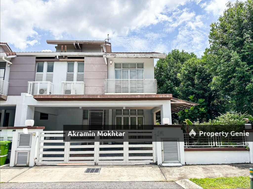 Freehold, Facing Open &End Lot | 2.5 Storey Desiran Bayu Presint 16 Putrajaya