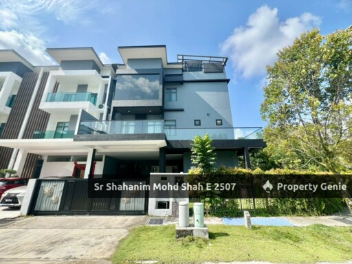 Reflexion Pool Villa Bandar Nusaputra Timur Puchong South