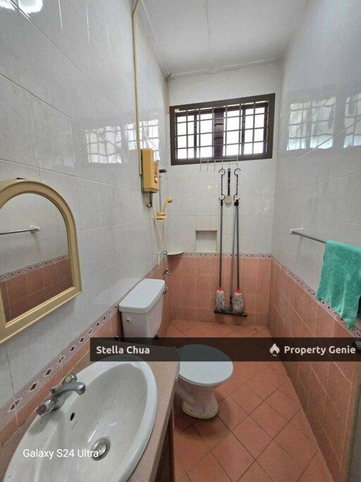 Taman Molek Single Storey Corner Lot  😍Hugest Land in the Residential for Sale