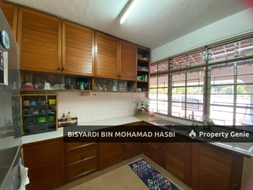 FACING OPEN RENOVATED 2 STOREY SS12 SUBANG JAYA.