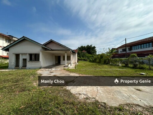 HUGE LAND Single Storey Bungalow Klebang Besar Pulau Gadong FREEHOLD