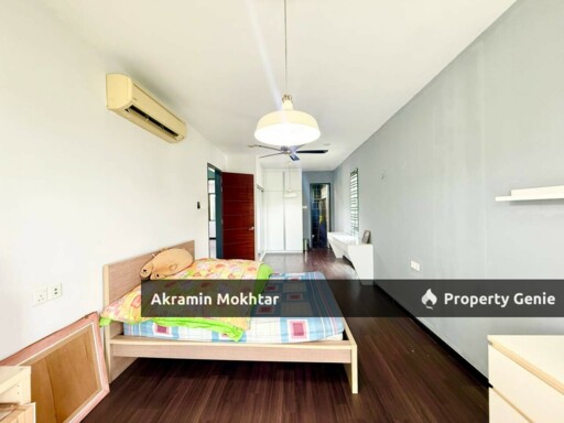 Freehold & Fully Renovated | 3 Storey Semi-D Taman Saujana Suria Kajang