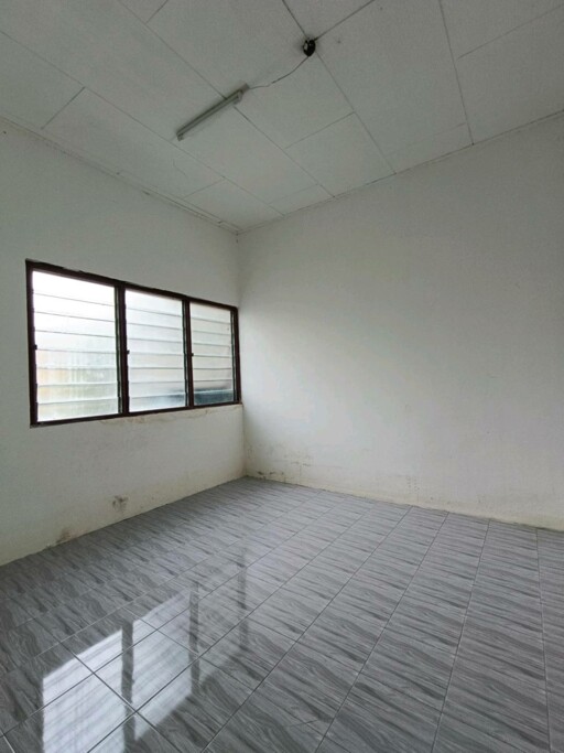 TERES CORNER LOT TAMAN SURIANI KANGAR