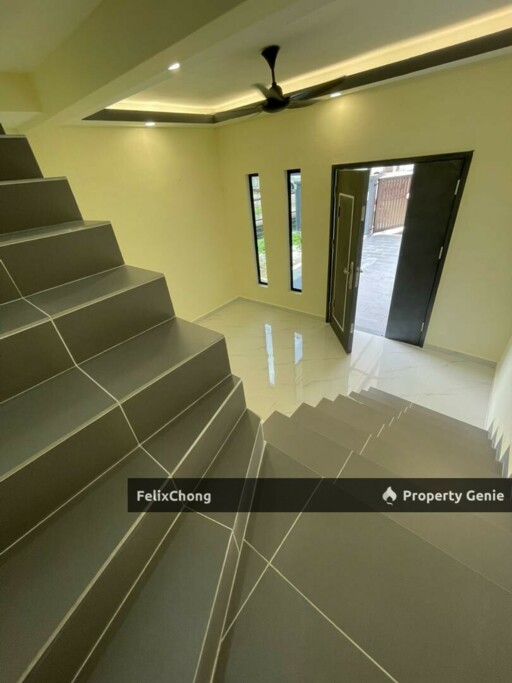 Taman Bertuah Satu 2 Sty Low Cost Corner Lot,Kluang,Johor Bahru