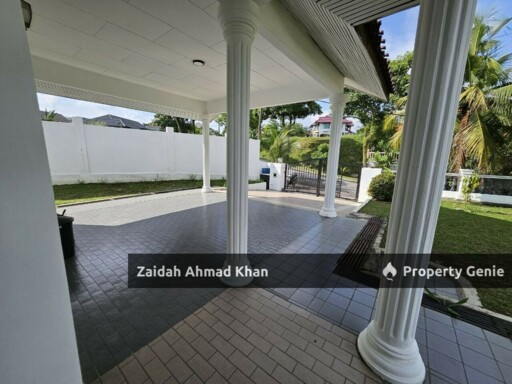 Exclusive Bungalow Seksyen 9 Shah ALam With Spacious Garden Hot Prime Area For Sale