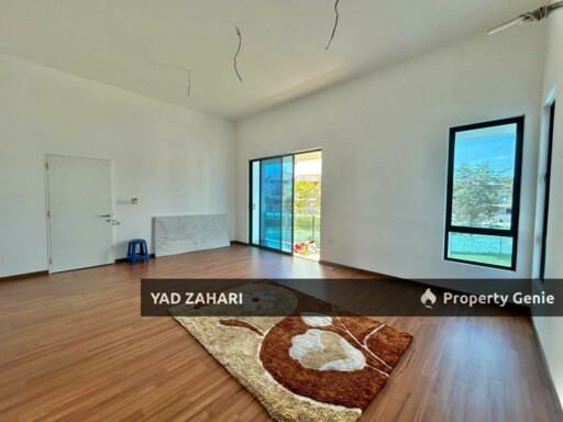 Huge Extra Land Corner Lot Double Storey Terrace House, Hijayu 2 Resort Homes, Bandar Sri Sendayan