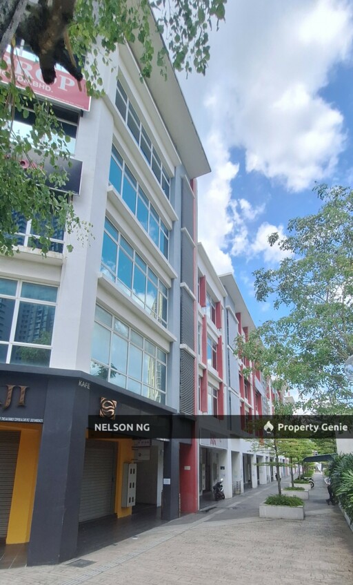 The Atmosphere, Seri Kembangan, Selangor
