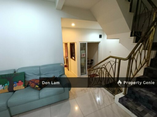 Bangsar Baru KL 3sty House For Sale !!