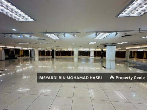 Jangan Lepaskan Bangunan Komersial 5 Tingkat Berlif di Bukit Baru Melaka – Prime Corner Facing Main Road! ROI Tinggi & Lokasi Paling Strategik!