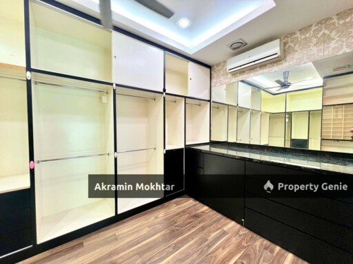An Exclusive Three Storey Semi Detached House, Seksyen 13, Shah Alam For Sale
