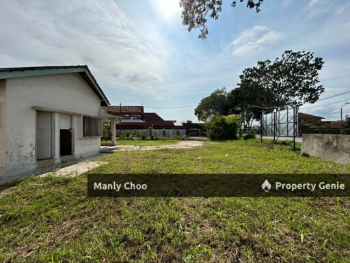 HUGE LAND Single Storey Bungalow Klebang Besar Pulau Gadong FREEHOLD