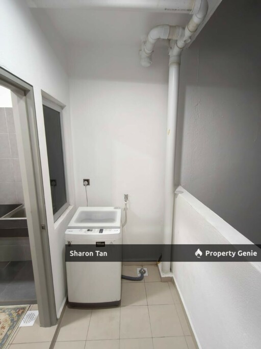 Bumi One 49 3 Bedroom Partial Furnished High Floor