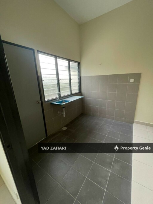 Jalan Lombong Perak, Shah Alam | Single Storey Terrace 4 Bedrooms | RM475K - Freehold and Near Mall
