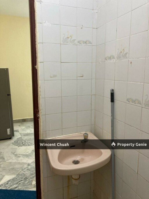 Palm Court Condo, Brickfield Renovated and Fully Furnished