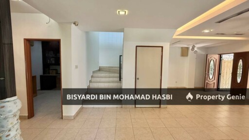 Facing Open Corner Lot Renovated Double Storey Taman Putra Prima, Puchong.