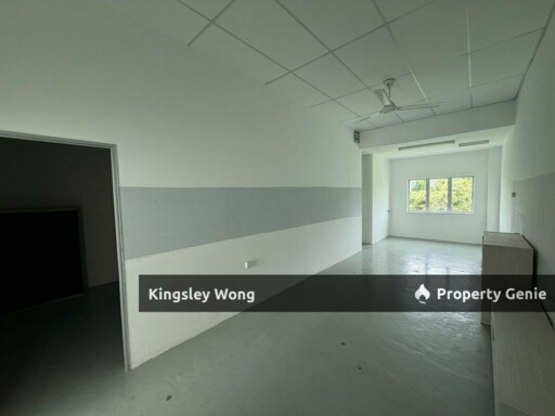 Panorama Lapangan Perdana Freehold Double Storey Shoplot Near Mart Residential Area