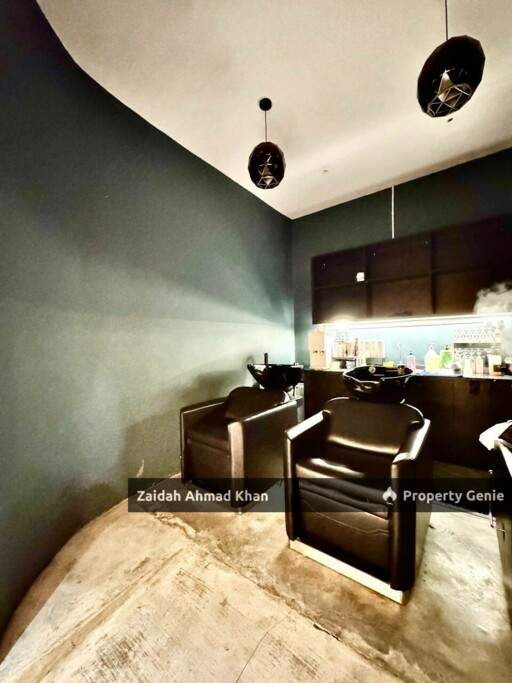 SEKSYEN 7 SHAH ALAM SHOPLOT 3  STOREY FOR SALE JALAN PLUMBUM SEKSYEN 7 SHAH ALAM TENANTED AT 12.8K