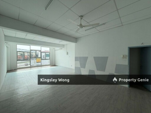 Panorama Lapangan Perdana Freehold Double Storey Shoplot Near Mart Residential Area