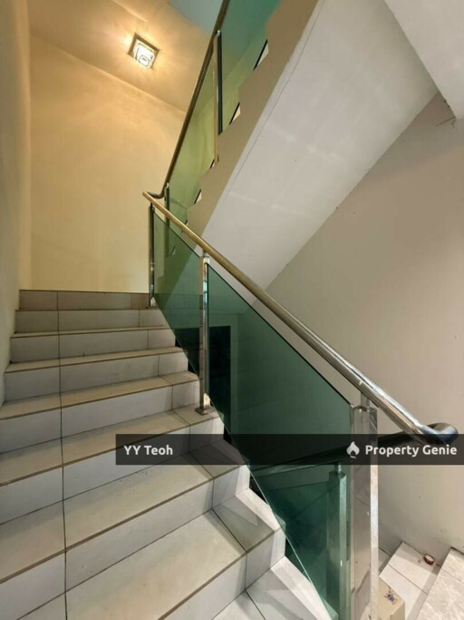 Taman Limbongan Indah Triple Storey Semi-D