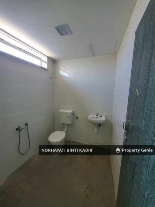 RENOVATED DOUBLE STOREY END LOT TERRACE LORONG TAS RIA 5, TAMAN TAS, KUANTAN