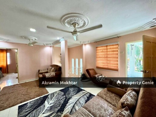 DOUBLE STOREY CORNER LOT, Taman Equine, Lestari Perdana 8 Seri Kembangan.