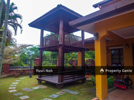 URGENT FOR SALE : 2 Storey Terrace House Corner Lot Jalan Adang Bukit Jelutong Shah Alam