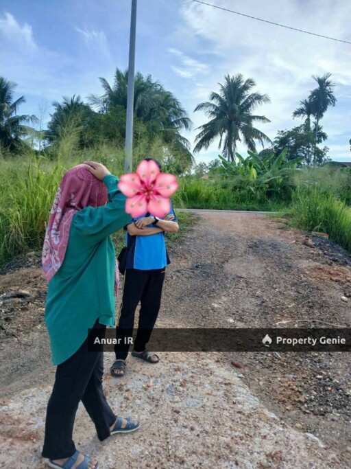 Tanah Tepi Jalan Utama, Kampung Darat Beseri