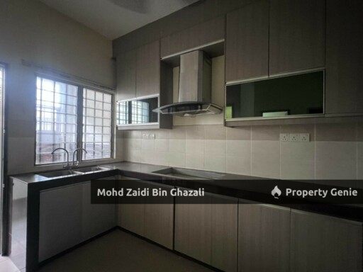 4-Bedroom Home in Bandar Baru Enstek, Negeri Sembilan