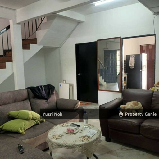 RUMAH 2 TINGKAT DI TAMAN IMPIAN EHSAN BALAKONG