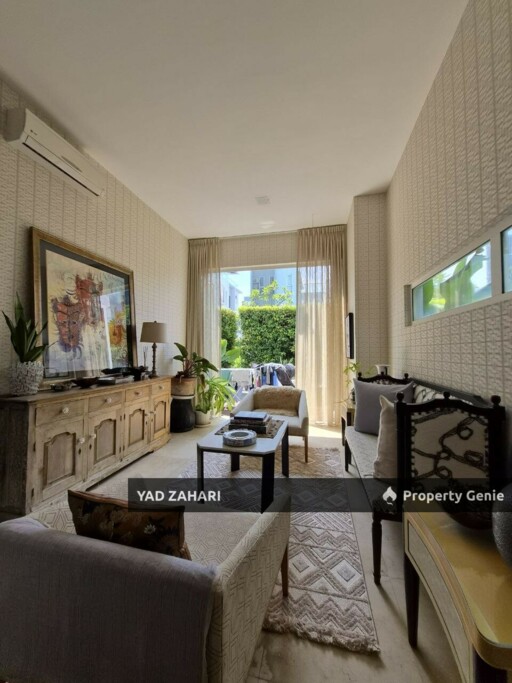 Lakefront Villa, Cyberjaya | 3-Storey Bungalow 3+1 Bedrooms | RM1.8M - Well Maintained, Bright and Airy Unit