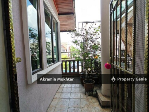 Freehold, Renovated & Partially Furnished | 2.5 Storey Corner Lot, Taman Bukit Setiawangsa, Kuala Lumpur.