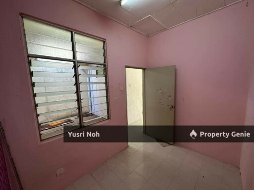 Corner Lot 1-Storey Terrace Taman Lestari Permai, Seri Kembangan