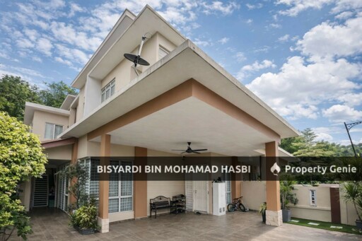 "Fully Renovated - Walking Distance to Surau Jumaat Ar-Raudhah" Double Storey Semi Detached House Taman Impian Makmur, Saujana Impian, Kajang.