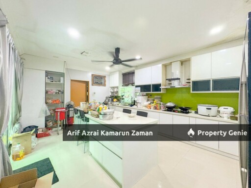 [Corner Lot] Double Storey Terrace Taman Lestari Perdana 8, Seri Kembangan | 6 Bedrooms | 3 Bathrooms | 3,802 sqft | RM1,150,000 (Nego)