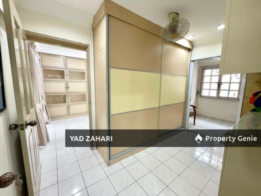Seksyen 9, Shah Alam | 2-Storey Semi-D 5+1 Rooms | RM1.55M - Renovated, Extended Kitchen & Well Maintained